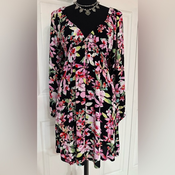 ROXY ~ Women’s Hawaiian Floral Dress or Cover-Up Elastic Stretch size M - Picture 8 of 9